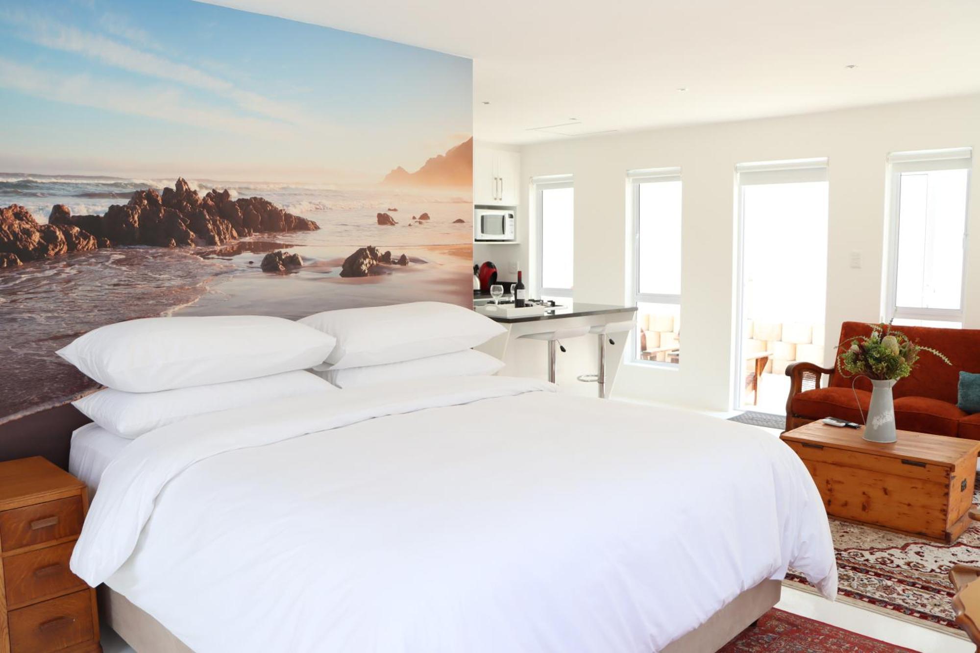 Nivenia Beach House Bettys Bay Exterior photo